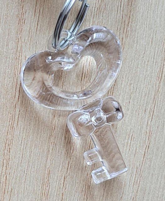 ME:I SHIZUKU �ѓc�x���@�L�[�z���_�[�@�z���C�g �� �^�����g�O�b�Y�� 