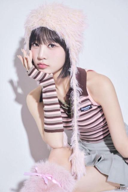 ME:I SHIZUKU �ѓc�x���@�L�[�z���_�[�@�z���C�g �� �^�����g�O�b�Y�� 