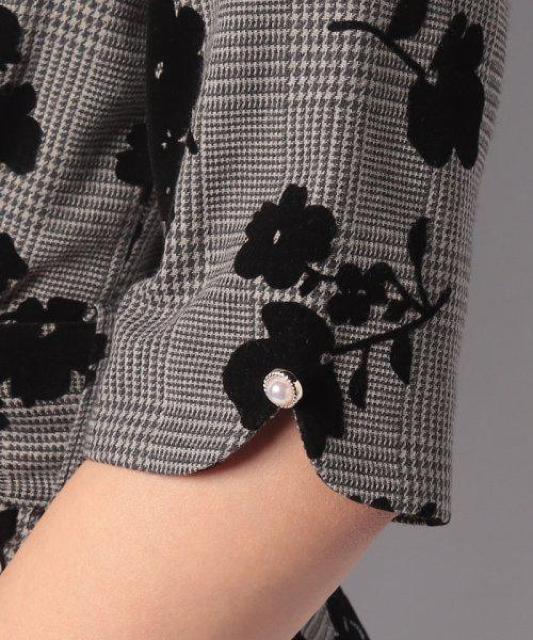 新品☆パターンフィオナ*ハートネックフロッキープリントワンピ フォーマルシーンにも < ブランド  新品☆パターンフィオナ*ハートネックフロッキープリントワンピ フォーマルシーンにも < ブランドの