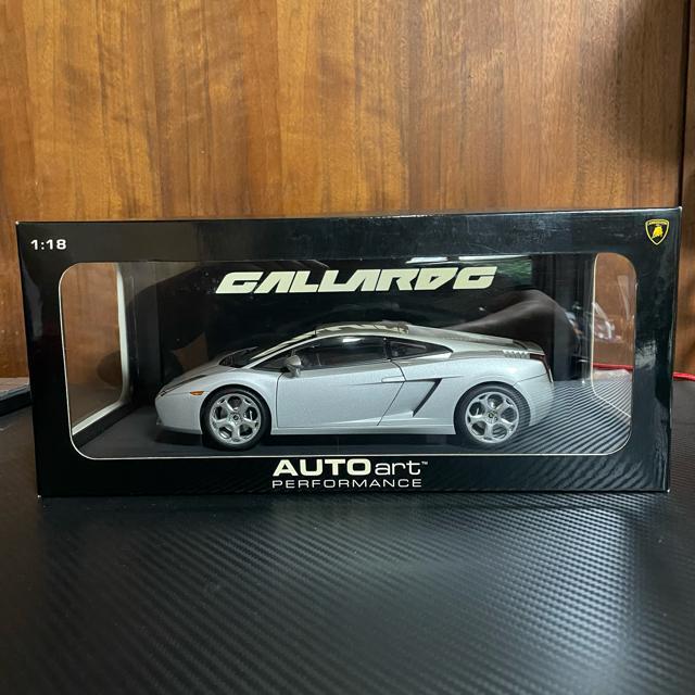 未展示品 オートアート1/18 ランボルギーニ ガヤルド 2003(シルバー) < ホビー  未展示品 オートアート1/18 ランボルギーニ ガヤルド 2003(シルバー) < ホビーの