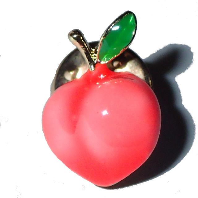 桃 ピーチ ピンバッジ バッジ ピンズ ピンブローチ ブローチ ラペルピン < 女性アクセサリー/時計 桃 ピーチ ピンバッジ バッジ ピンズ ピンブローチ ブローチ ラペルピン < 女性アクセサリー/時計の