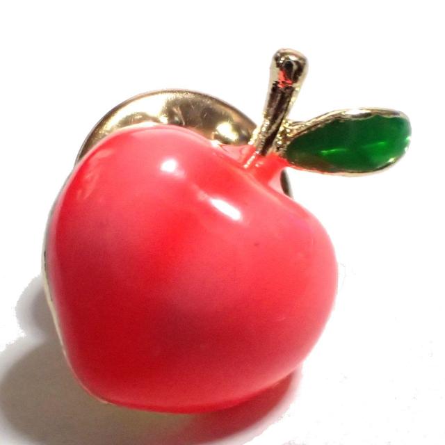 桃 ピーチ ピンバッジ バッジ ピンズ ピンブローチ ブローチ ラペルピン < 女性アクセサリー/時計 桃 ピーチ ピンバッジ バッジ ピンズ ピンブローチ ブローチ ラペルピン < 女性アクセサリー/時計の