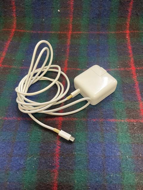 MacBook Air 13�C���` 2020�N���f���bIntel Core i3�b8GB�b256GB�b����m�F�ρE�������� �� PC�{��/���Ӌ@��� 