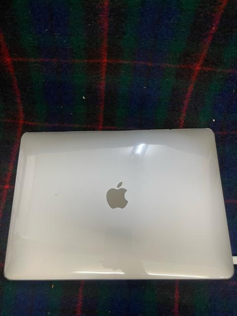 MacBook Air 13�C���` 2020�N���f���bIntel Core i3�b8GB�b256GB�b����m�F�ρE�������� �� PC�{��/���Ӌ@��� 