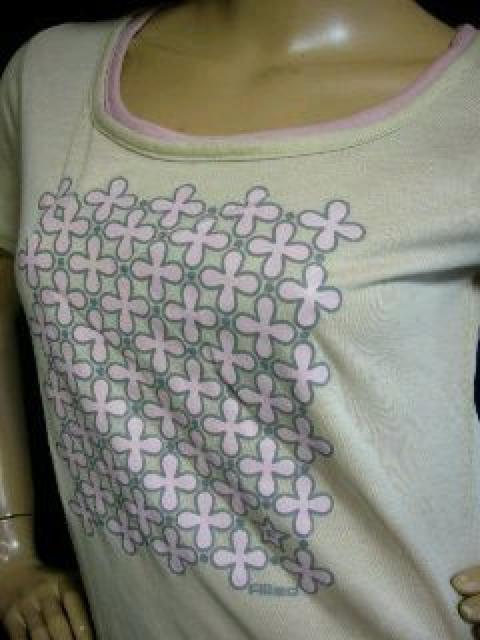 レイヤード風♪花柄クローバープリント半袖Tシャツ < 女性ファッション  レイヤード風♪花柄クローバープリント半袖Tシャツ < 女性ファッションの