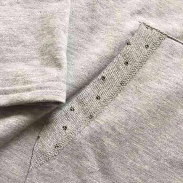 大きいサイズ3L・ワンポイントゴールド猫刺繍パーカー。グレー < 女性ファッション  大きいサイズ3L・ワンポイントゴールド猫刺繍パーカー。グレー < 女性ファッションの