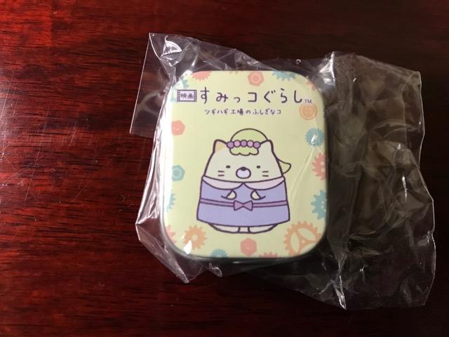すみっコぐらしブリキ缶ケースねこ < アニメ/コミック/キャラクター  すみっコぐらしブリキ缶ケースねこ  < アニメ/コミック/キャラクターの