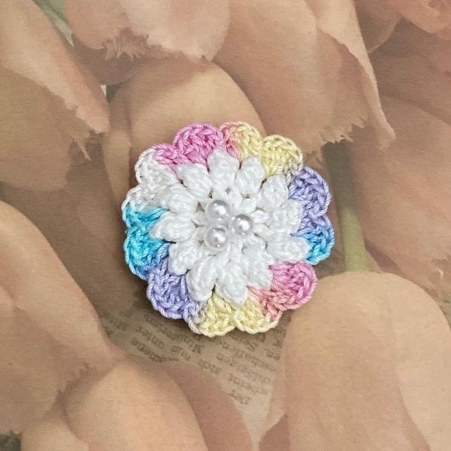 ハンドメイド♪レース編み かぎ針編み お花モチーフのブローチ < 女性ファッション  ハンドメイド♪レース編み かぎ針編み お花モチーフのブローチ  < 女性ファッションの