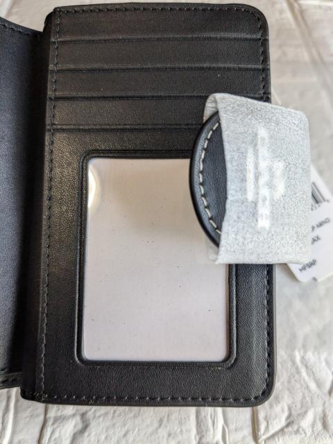 COACH��܂���z�@�V�O�l�`���[����