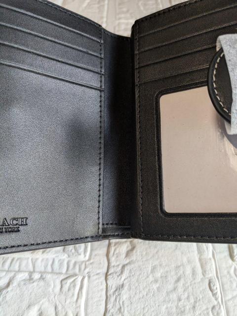 COACH��܂���z�@�V�O�l�`���[����