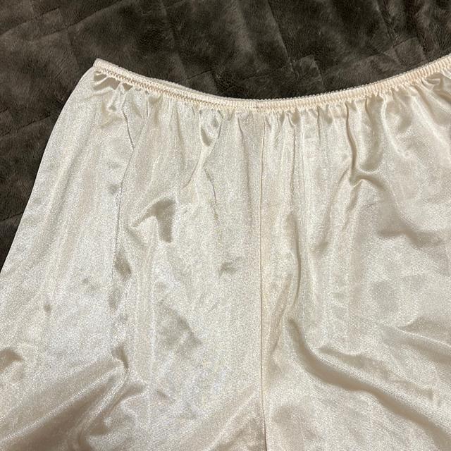 タンス整理品 衣類 おまとめOK ホームクリーニング済み おっきめサイズ ペチパンツ 5L ゴールド ◎◎ < 女性ファッション  タンス整理品 衣類 おまとめOK ホームクリーニング済み おっきめサイズ ペチパンツ 5L ゴールド ◎◎ < 女性ファッションの