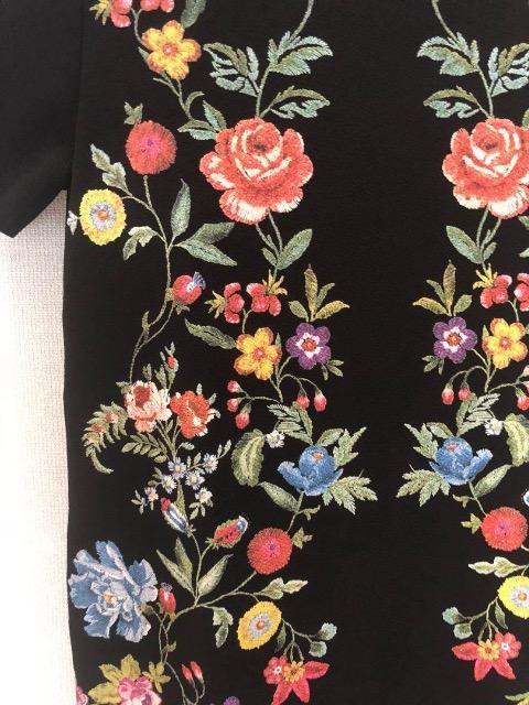 新品タグ付きザラ 刺繍プリントワンピース < ブランド 新品タグ付きザラ 刺繍プリントワンピース < ブランドの