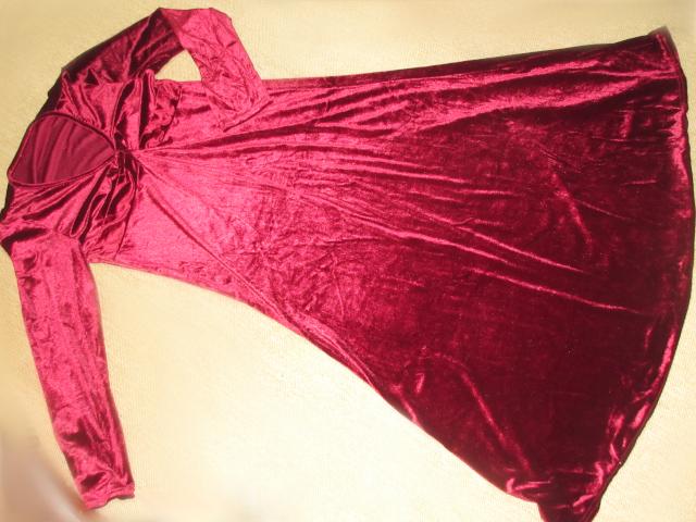 未使用☆上品*大人魅せ*ロング丈ベロアワンピース(ワイン) < 女性ファッション  未使用☆上品*大人魅せ*ロング丈ベロアワンピース(ワイン)  < 女性ファッションの