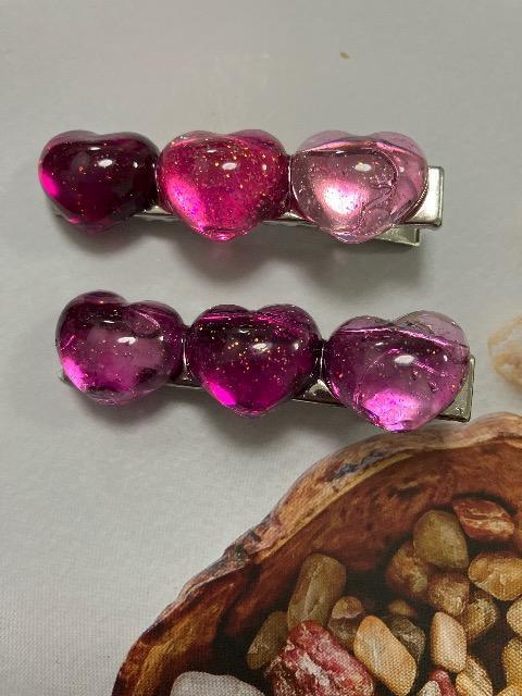 ハンドメイド レジン ヘアクリップ2点セット ハート ピンク < 女性ファッション  ハンドメイド レジン ヘアクリップ2点セット ハート ピンク  < 女性ファッションの