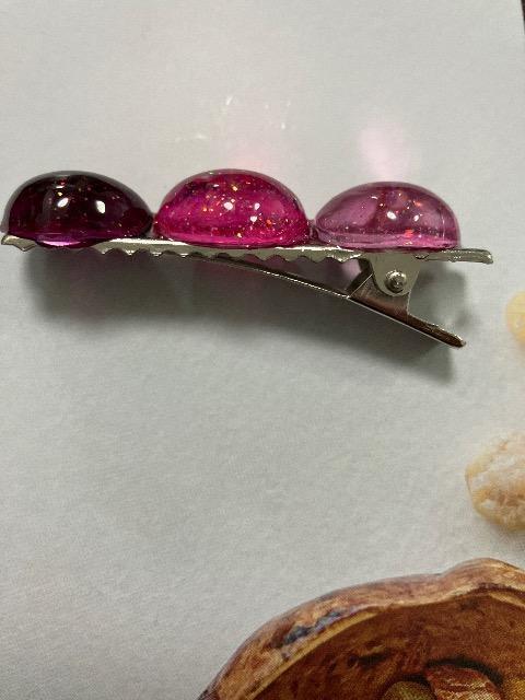 ハンドメイド レジン ヘアクリップ2点セット ハート ピンク < 女性ファッション  ハンドメイド レジン ヘアクリップ2点セット ハート ピンク < 女性ファッションの