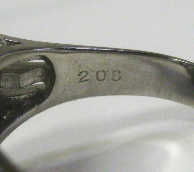 極美品Pt900プラチナリング キャッツアイ3.56ctダイヤ2.08ct#18 < 女性アクセサリー/時計 極美品Pt900プラチナリング キャッツアイ3.56ctダイヤ2.08ct#18 < 女性アクセサリー/時計の