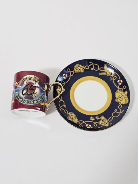 ディズニーランド ドナルド 65周年 ティーカップ&ソーサー セット < アニメ/コミック/キャラクター ディズニーランド ドナルド 65周年 ティーカップ&ソーサー セット < アニメ/コミック/キャラクターの