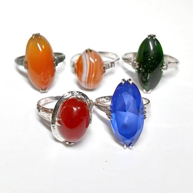 昭和レトロ ヴィンテージリング 千本透かし 合成石 天然石 指輪 15点 < 女性アクセサリー/時計 昭和レトロ ヴィンテージリング 千本透かし 合成石 天然石 指輪 15点 < 女性アクセサリー/時計の