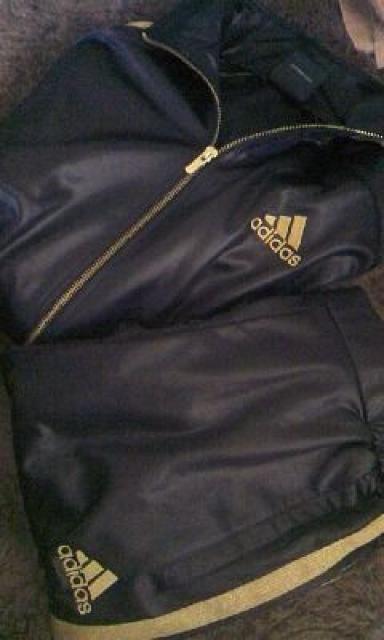 �����ҏ�������adidas���U-���W��-�W�㉺�Z�b�g���Ȃ肨���ł�(*^^*) 