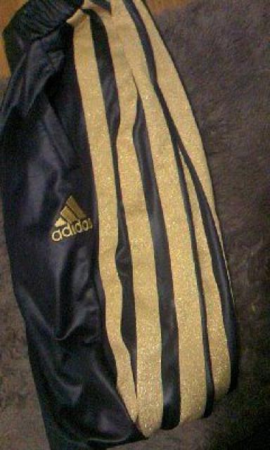 �����ҏ�������adidas���U-���W��-�W�㉺�Z�b�g���Ȃ肨���ł�(*^^*)