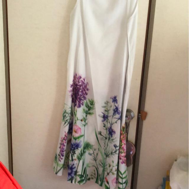 ホワイトワンピース花柄 < ブランド  ホワイトワンピース花柄  < ブランドの