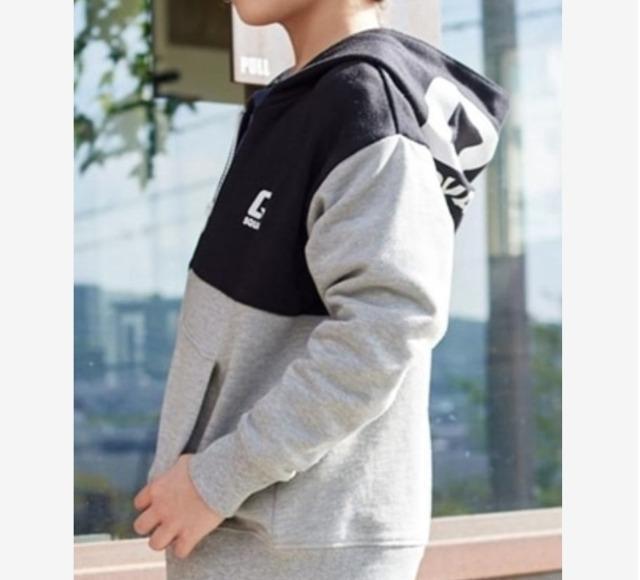 120★SQUADS★配色切り替えジップアップパーカー★新品★送料無料 < キッズ/ベビー 120★SQUADS★配色切り替えジップアップパーカー★新品★送料無料 < キッズ/ベビーの