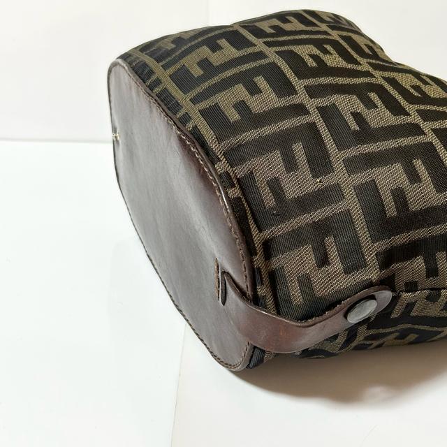 FENDI �Y�b�J �L�����o�X ���U�[ �g�[�g�o�b�O  �n���h�o�b�O �u���E�� �� �u�����h�� 