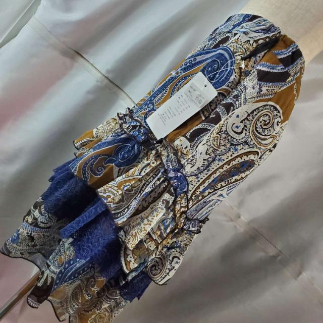 込み★359★定価¥12.000★Arte Soie★段使いフリルスカート★9号★ < 女性ファッション  込み★359★定価¥12.000★Arte Soie★段使いフリルスカート★9号★ < 女性ファッションの