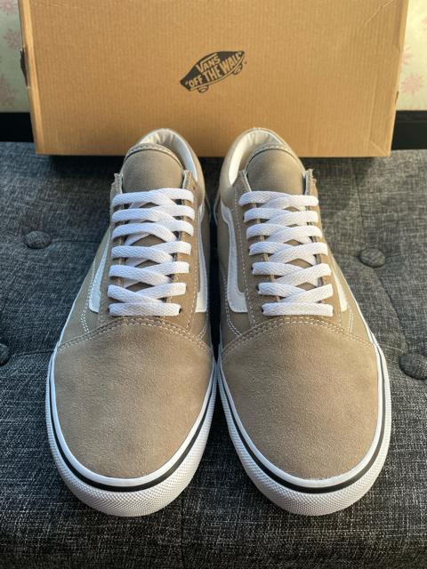 美品 VANS バンズ OLD SKOOL オールドスクール V36CF 0001 TAUPE US11カーキ ベージュ 限定色 < ブランド 美品 VANS バンズ OLD SKOOL オールドスクール V36CF 0001 TAUPE US11カーキ ベージュ 限定色 < ブランドの