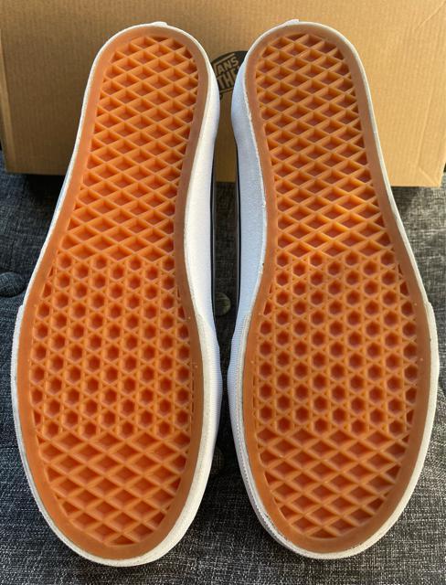 美品 VANS バンズ OLD SKOOL オールドスクール V36CF 0001 TAUPE US11カーキ ベージュ 限定色 < ブランド 美品 VANS バンズ OLD SKOOL オールドスクール V36CF 0001 TAUPE US11カーキ ベージュ 限定色 < ブランドの