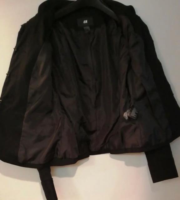 特価★極美品エイチアンドエムナポレオン・ジャケットくびれ美人ショート丈脚長効果抜群裏地付き高級スタイリッシュ希少 < 女性ファッション  特価★極美品エイチアンドエムナポレオン・ジャケットくびれ美人ショート丈脚長効果抜群裏地付き高級スタイリッシュ希少 < 女性ファッションの