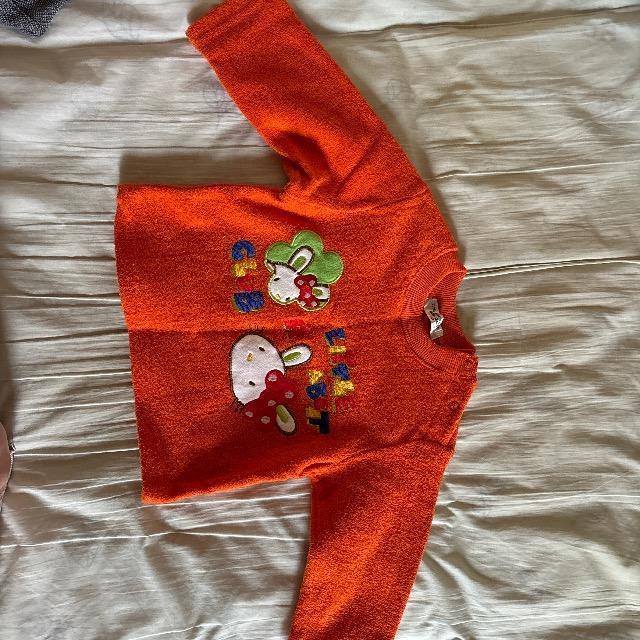 オレンジ色セーター80a < キッズ/ベビー  オレンジ色セーター80a  < キッズ/ベビーの