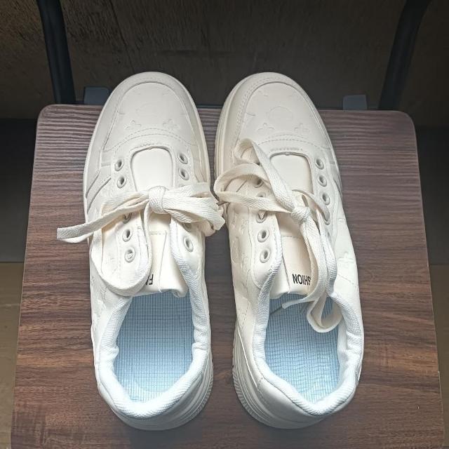 新品 26.5cm メンズ スニーカー ベージュ シューズ 靴 オフホワイト < 男性ファッション  新品 26.5cm メンズ スニーカー ベージュ シューズ 靴 オフホワイト < 男性ファッションの