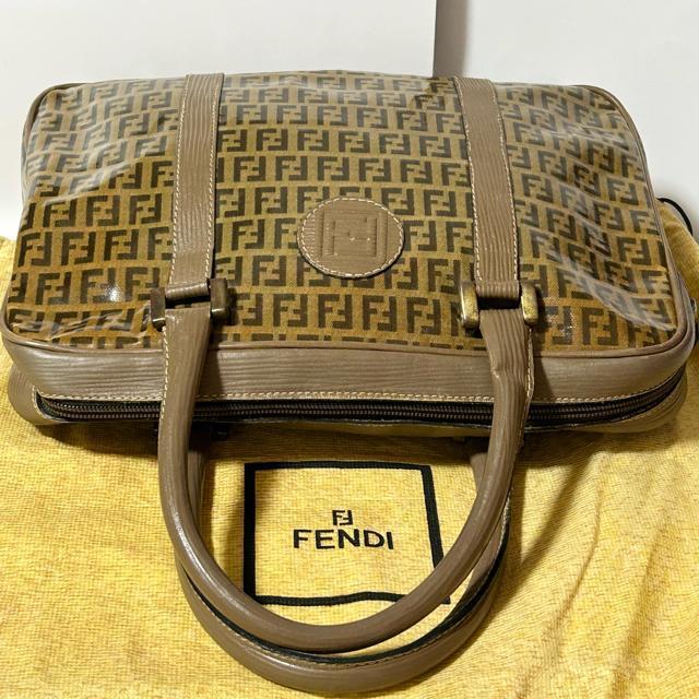 FENDI �t�F���f�B �Y�b�L�[�m �R�[�e�B���O�L�����o�X ���U�[ �n���h�o�b�O �u���E�� �S�[���h����