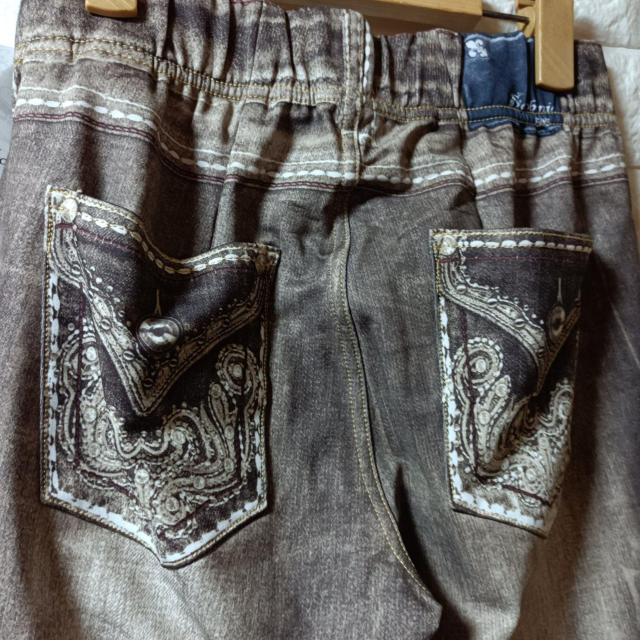 新品タグ付★前後柄違い変わり種転写プリレギパン < 女性ファッション  新品タグ付★前後柄違い変わり種転写プリレギパン < 女性ファッションの