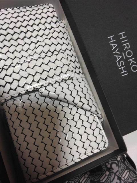 新品HIROKO HAYASHI長財布42900円&LANVINenポーチ レタパ込 < 女性ファッション  新品HIROKO HAYASHI長財布42900円&LANVINenポーチ レタパ込 < 女性ファッションの