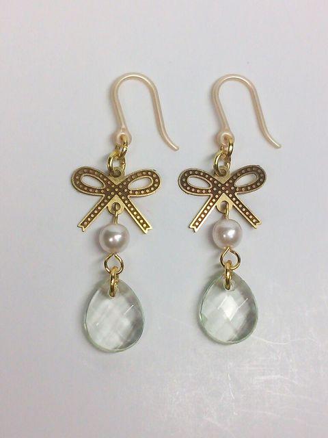 リボンコネクターシルキーパールペリドット雫樹脂フック☆ < 女性アクセサリー/時計  リボンコネクターシルキーパールペリドット雫樹脂フック☆ < 女性アクセサリー/時計の