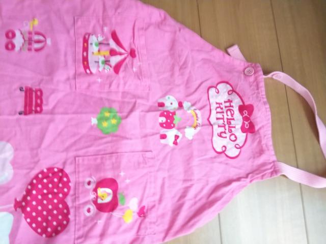 キティちゃんのエプロン  今だけ送料込み < キッズ/ベビー  キティちゃんのエプロン  今だけ送料込み  < キッズ/ベビーの