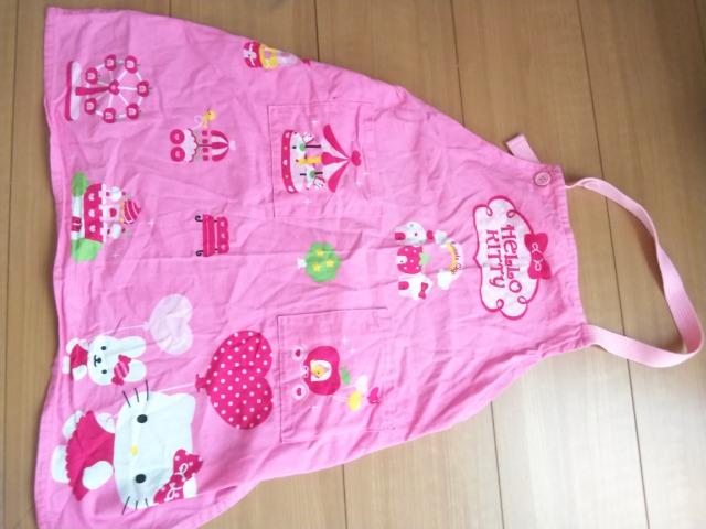 キティちゃんのエプロン  今だけ送料込み < キッズ/ベビー  キティちゃんのエプロン  今だけ送料込み < キッズ/ベビーの