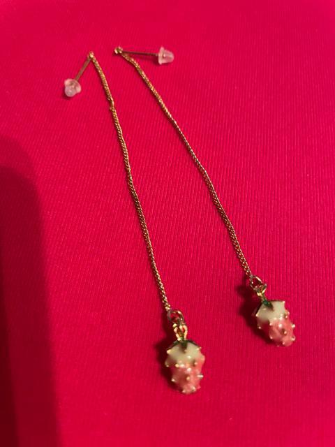 可愛い!ピンクのイチゴのロングピアス < 女性アクセサリー/時計  可愛い!ピンクのイチゴのロングピアス < 女性アクセサリー/時計の
