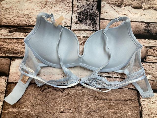 送料無料!大人気ブランド!【トリンプ】ノンワイヤーお洒落な無地レース使いブラジャー(画像から)1個 < 女性ファッション 送料無料!大人気ブランド!【トリンプ】ノンワイヤーお洒落な無地レース使いブラジャー(画像から)1個 < 女性ファッションの