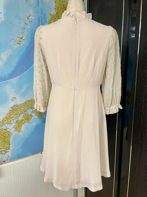 MINIMUM クリーム色 Aラインドレス 長袖 美品 < ブランド  MINIMUM クリーム色 Aラインドレス 長袖 美品 < ブランドの
