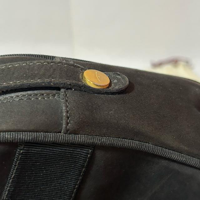 Salvatore Ferragamo �t�F���K�� D213096 ���@�� �X�G�[�h ���U�[ �V�����_�[�o�b�O �u���b�N �S�[���h �� �u�����h�� 