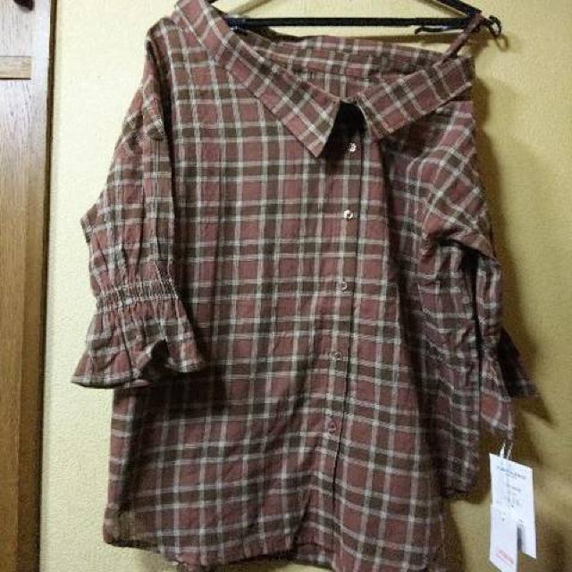 新品タグ付★片側オフショ五分袖シャツ/茶M < 女性ファッション  新品タグ付★片側オフショ五分袖シャツ/茶M  < 女性ファッションの