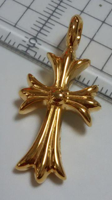 ☆超美品 22K仕上げ☆ タイニー クロス チャーム エメラルドPave < ブランド  ☆超美品 22K仕上げ☆ タイニー クロス チャーム エメラルドPave < ブランドの