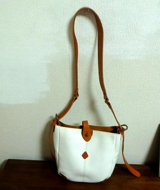 ◆CLEDRAN クレドラン ショルダーバッグ 中古品 < 女性ファッション  ◆CLEDRAN クレドラン ショルダーバッグ 中古品 < 女性ファッションの