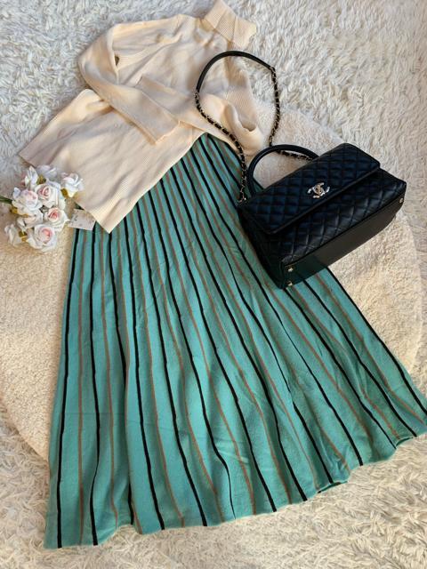 イタリア製 ミントグリーン プリーツスカート < 女性ファッション  イタリア製 ミントグリーン プリーツスカート  < 女性ファッションの