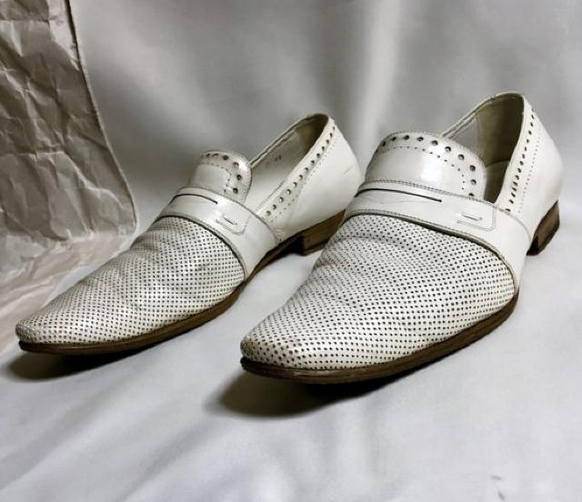 正規 ディオールオムDIOR HOMME ラウンドトゥパンチング ドレスシューズ 白 40 25p < ブランド  正規 ディオールオムDIOR HOMME ラウンドトゥパンチング ドレスシューズ 白 40 25p  < ブランドの