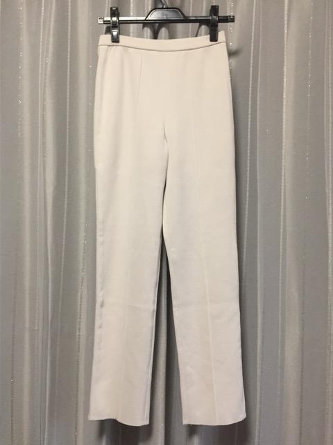 トゥモローランドニットバックスリットパンツ < ブランド  トゥモローランドニットバックスリットパンツ < ブランドの
