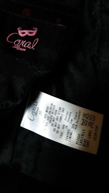 正規美レア ロエン レザーショール ジレ 黒 濃赤 カジュアルドレスベスト 最小38 コンビラペル フリンジ スカル クロスモデル < ブランド  正規美レア ロエン レザーショール ジレ 黒 濃赤 カジュアルドレスベスト 最小38 コンビラペル フリンジ スカル クロスモデル < ブランドの